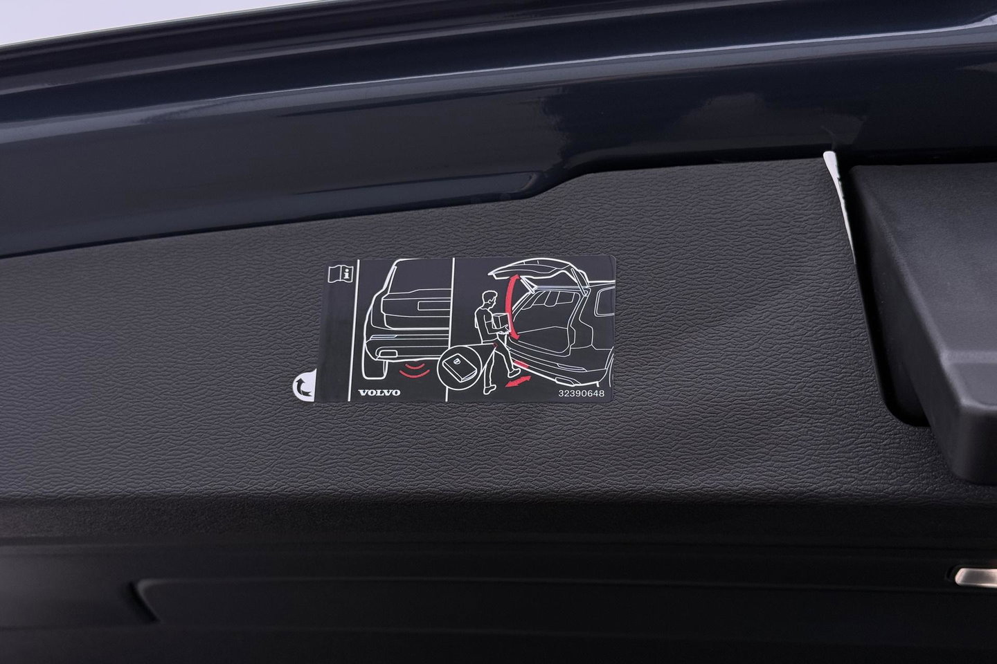 Volvo V60 T8 Plus Dark | ACC | Harman/Kardon | Stoel+Stuurverwarming | Memory | Camera | Getint Glas | BLIS