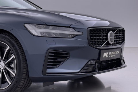Volvo V60 T8 Plus Dark | ACC | Harman/Kardon | Stoel+Stuurverwarming | Memory | Camera | Getint Glas | BLIS