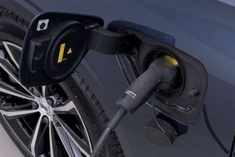 Volvo V60 T8 Plus Dark | ACC | Harman/Kardon | Stoel+Stuurverwarming | Memory | Camera | Getint Glas | BLIS