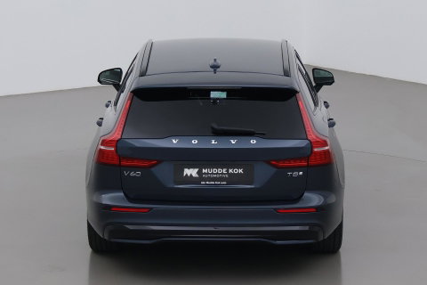 Volvo V60 T8 Plus Dark | ACC | Harman/Kardon | Stoel+Stuurverwarming | Memory | Camera | Getint Glas | BLIS