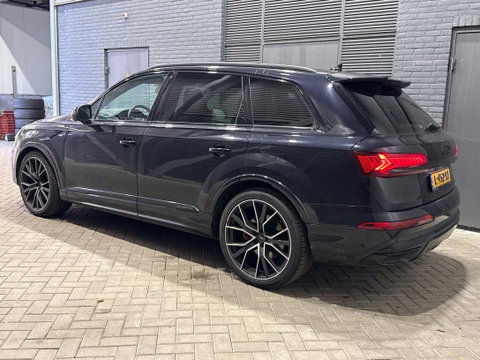 Audi Q7 60 TFSI e Quattro Competition | Luchtvering | Panoramadak | Head-Up | 22 inch