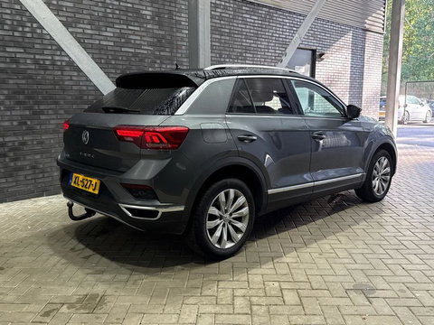 Volkswagen T-Roc 1.5 TSI Sport | Trekhaak | Panoramadak | 17 inch