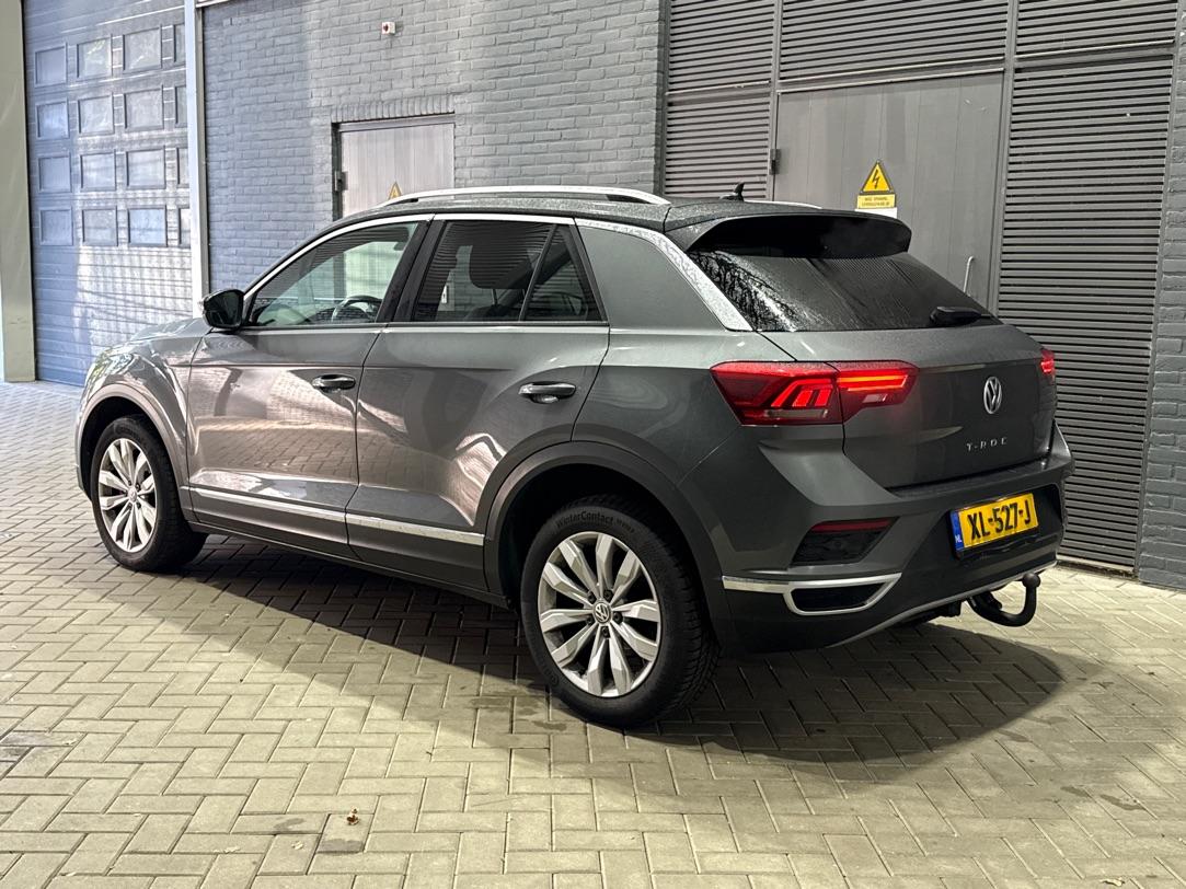 Volkswagen T-Roc 1.5 TSI Sport | Trekhaak | Panoramadak | 17 inch