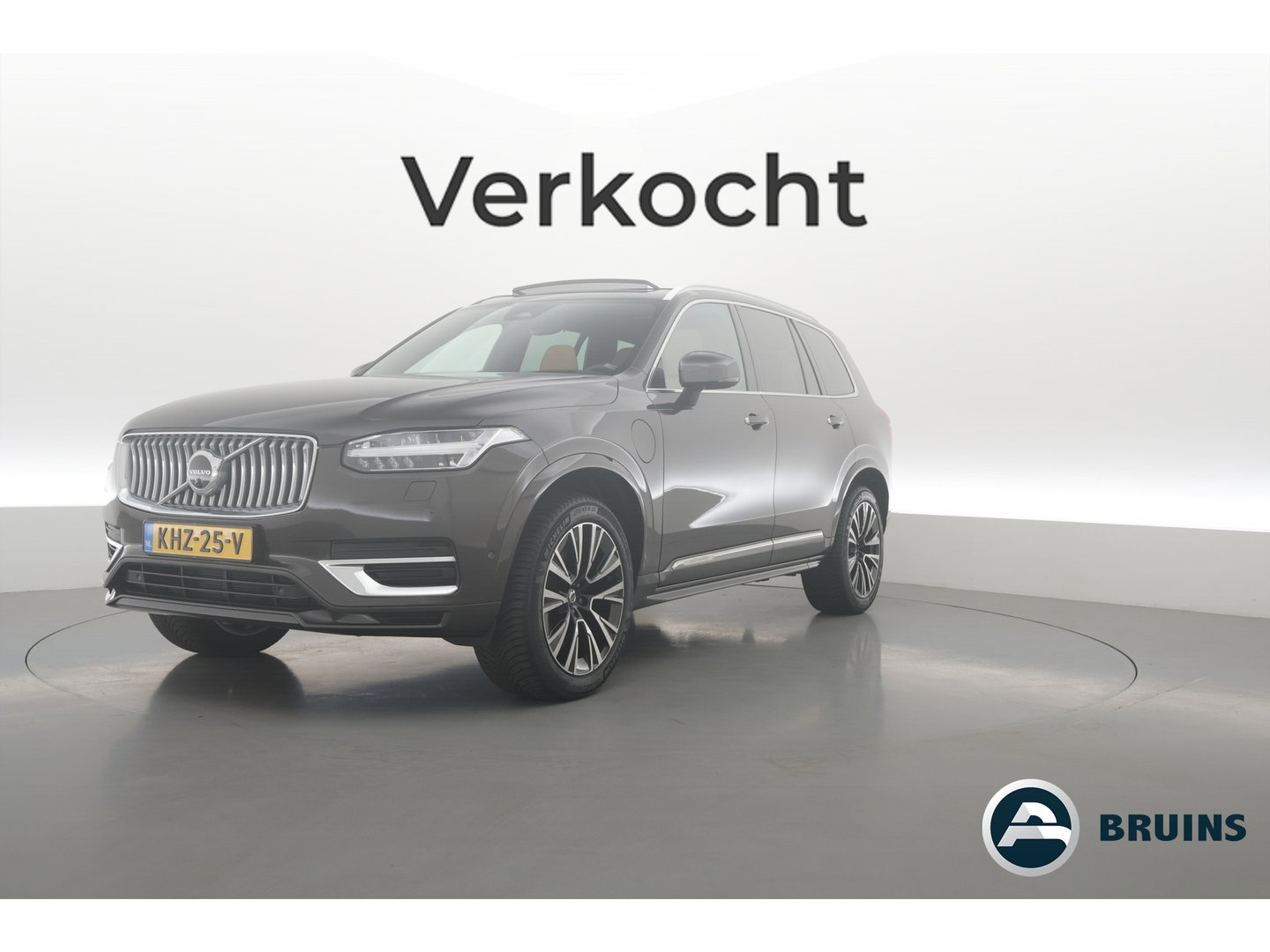 Volvo XC90 2.0 T8 Recharge AWD Ultimate Bright | Luchtvering | Trekhaak | Massage | 360 camera | Bowers & Wilkins | Head-up |