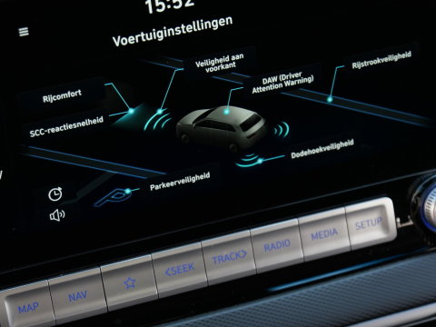 Hyundai KONA EV 64kWh PREMIUM/ LEER/ HEAD-UP/ BLINDSPOT/ SOH 98%