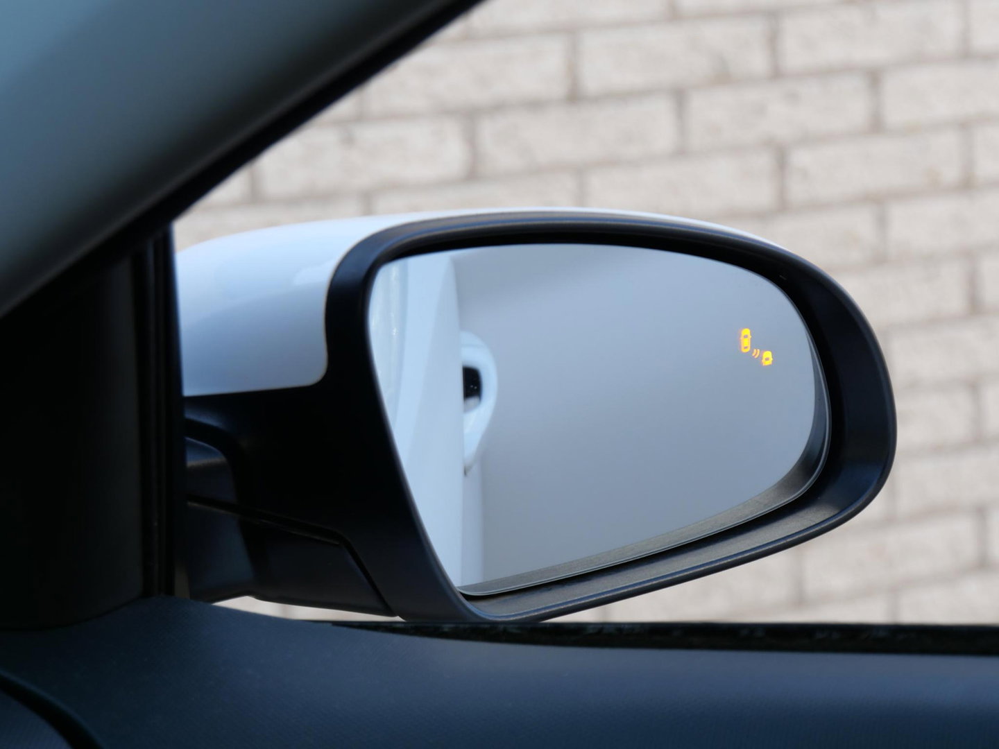 Hyundai KONA EV 64kWh PREMIUM/ LEER/ HEAD-UP/ BLINDSPOT/ SOH 98%