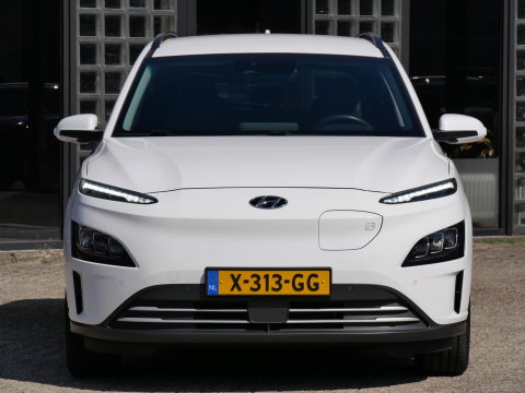 Hyundai KONA EV 64kWh PREMIUM/ LEER/ HEAD-UP/ BLINDSPOT/ SOH 98%