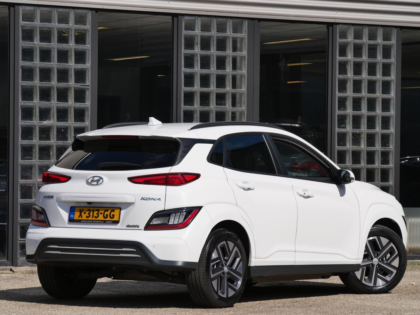 Hyundai KONA EV 64kWh PREMIUM/ LEER/ HEAD-UP/ BLINDSPOT/ SOH 98%