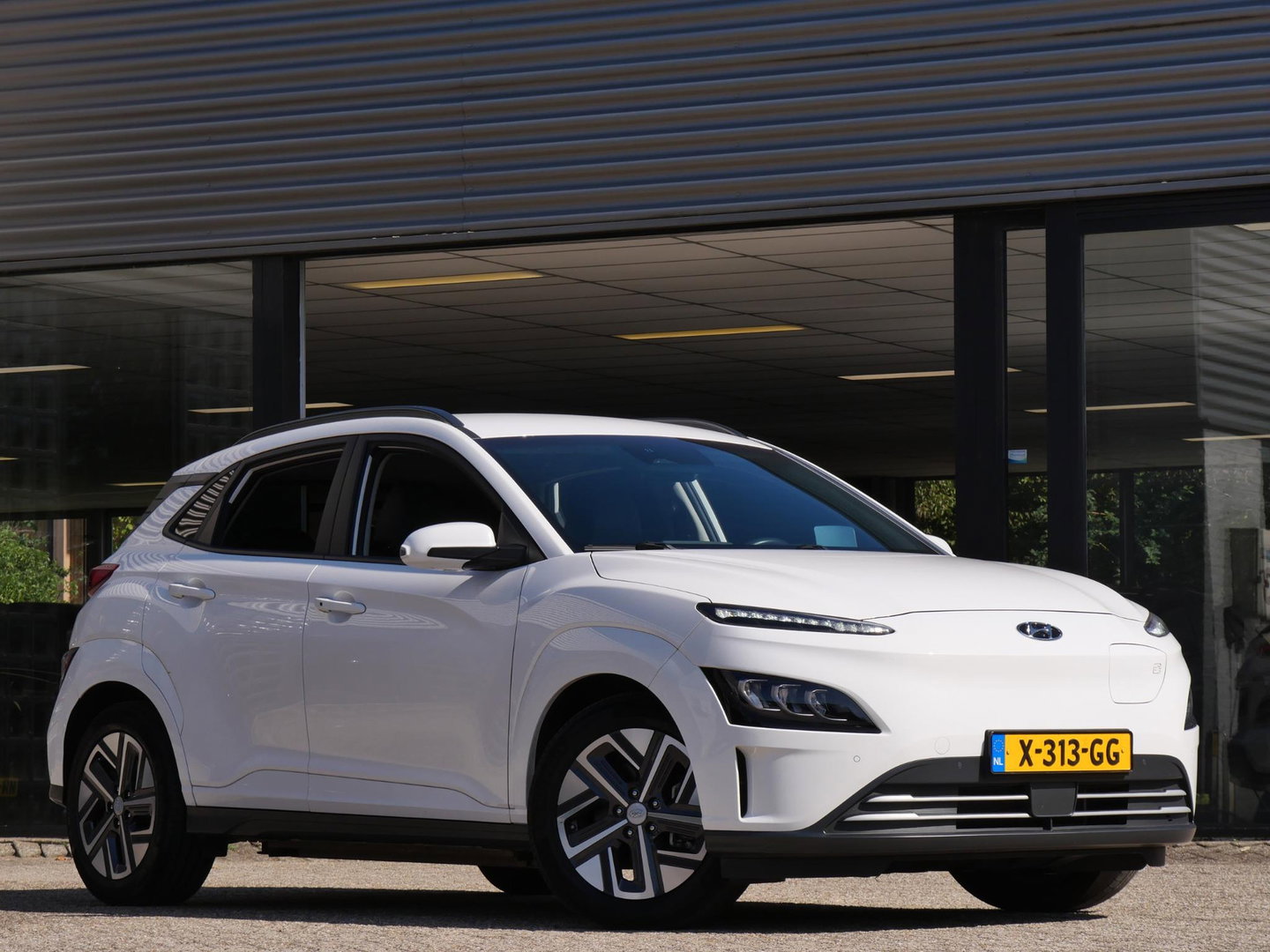 Hyundai KONA EV 64kWh PREMIUM/ LEER/ HEAD-UP/ BLINDSPOT/ SOH 98%