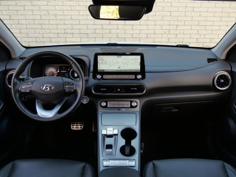 Hyundai KONA EV 64kWh PREMIUM/ LEER/ HEAD-UP/ BLINDSPOT/ SOH 98%