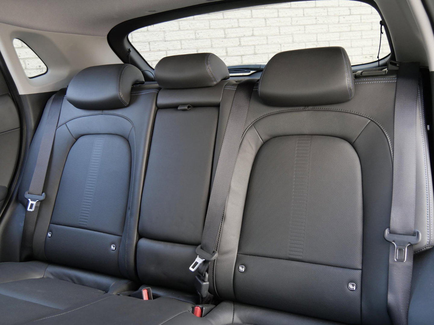 Hyundai KONA EV 64kWh PREMIUM/ LEER/ HEAD-UP/ BLINDSPOT/ SOH 98%