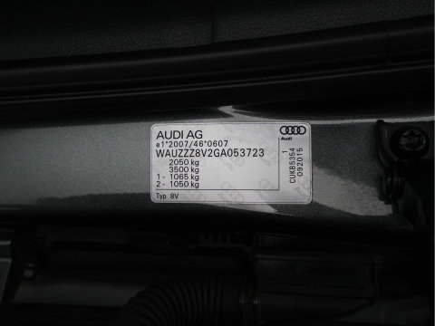 Audi A3 Sportback 1.4 e-tron S-Line Ambition Pro Line plus (Plug-In) Aut. *PANO | LEATHER-FABRIC | FULL-LED | HEATED-SPORTSEATS | KEYLESS | NAVI-FULLMAP | ECC | PDC | CRUISE | 18''ALU*
