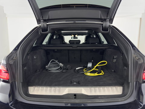 BMW 5 Serie Touring 530e xDrive Business Edition Plus M-Sportpack (Plug-in) {SoH-96%} (INCL.BTW) *PANO | HEAD-UP | LEATHER | FULL-LED | MEMORY-PACK | HARMAN/KARDON | BLINDSPOT | DIGI-COCKPIT | CAMERA | NAVI-FULLMAP | PRIVACY-GLASS | SHIFTPADDLES | ECC | PDC | 18''ALU