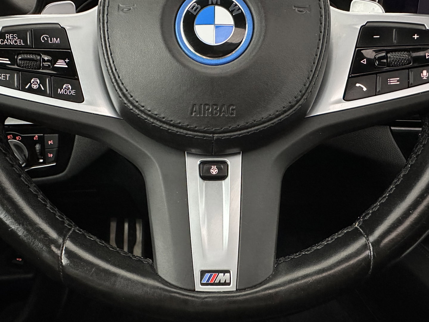 BMW 5 Serie Touring 530e xDrive Business Edition Plus M-Sportpack (Plug-in) {SoH-96%} (INCL.BTW) *PANO | HEAD-UP | LEATHER | FULL-LED | MEMORY-PACK | HARMAN/KARDON | BLINDSPOT | DIGI-COCKPIT | CAMERA | NAVI-FULLMAP | PRIVACY-GLASS | SHIFTPADDLES | ECC | PDC | 18''ALU