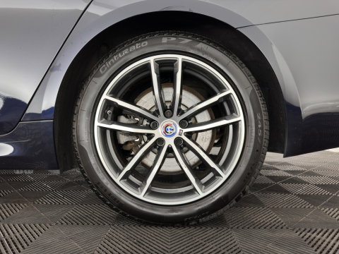 BMW 5 Serie Touring 530e xDrive Business Edition Plus M-Sportpack (Plug-in) {SoH-96%} (INCL.BTW) *PANO | HEAD-UP | LEATHER | FULL-LED | MEMORY-PACK | HARMAN/KARDON | BLINDSPOT | DIGI-COCKPIT | CAMERA | NAVI-FULLMAP | PRIVACY-GLASS | SHIFTPADDLES | ECC | PDC | 18''ALU