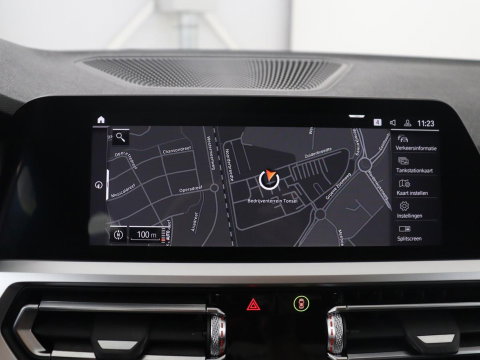 BMW 3-serie 320i Executive Edition | Half leder | Cruise control | Navigatie | Bluetooth | Carplay | Park assist | Interieurverlichting | Virtueel dashboard | Climate control | Full LED | 18" velgen