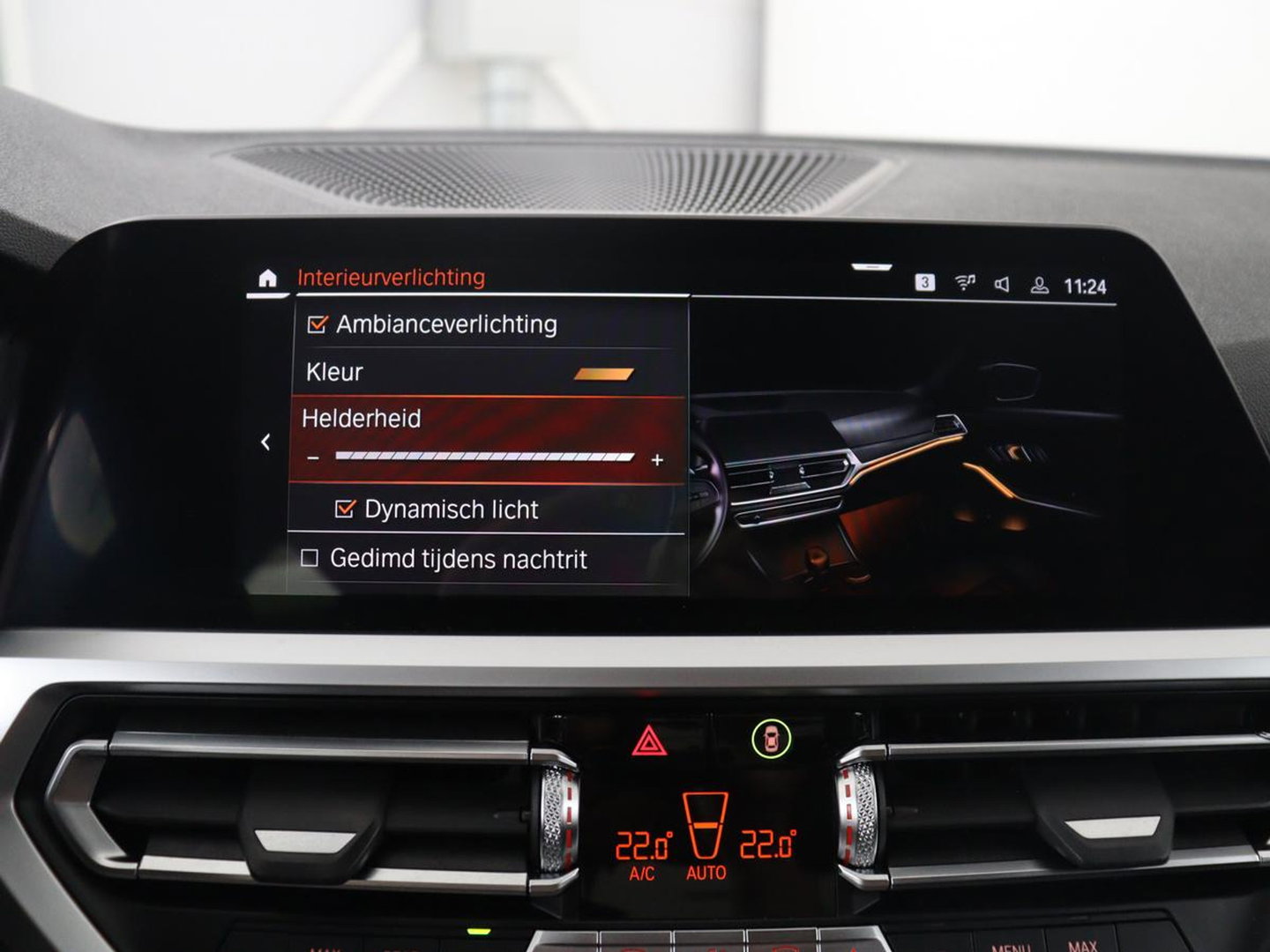 BMW 3-serie 320i Executive Edition | Half leder | Cruise control | Navigatie | Bluetooth | Carplay | Park assist | Interieurverlichting | Virtueel dashboard | Climate control | Full LED | 18" velgen