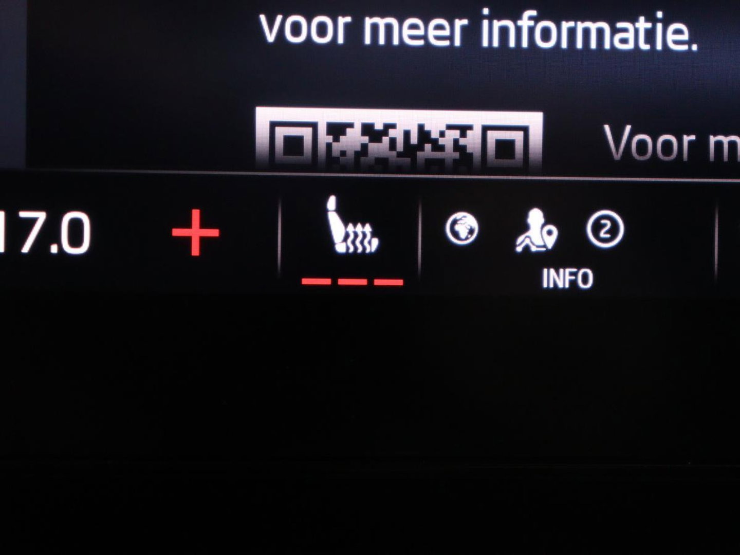 Škoda Octavia Combi1.5 e-TSI Sport Business | Stoelverwarming | Cruise control | Sfeerverlichting | Carplay | Navigatie | DAB | Park assist | Climate control | Trekhaak