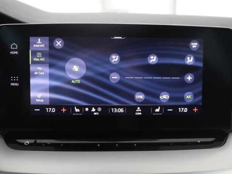 Škoda Octavia Combi1.5 e-TSI Sport Business | Stoelverwarming | Cruise control | Sfeerverlichting | Carplay | Navigatie | DAB | Park assist | Climate control | Trekhaak