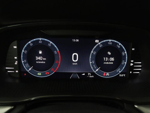 Škoda Octavia Combi1.5 e-TSI Sport Business | Stoelverwarming | Cruise control | Sfeerverlichting | Carplay | Navigatie | DAB | Park assist | Climate control | Trekhaak