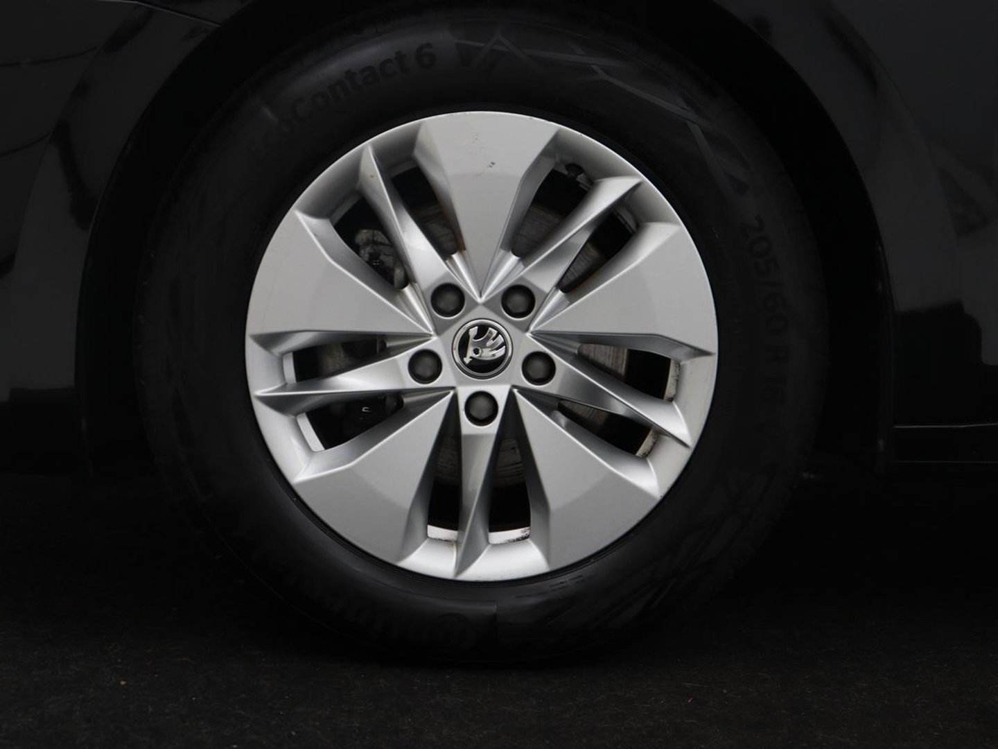 Škoda Octavia Combi1.5 e-TSI Sport Business | Stoelverwarming | Cruise control | Sfeerverlichting | Carplay | Navigatie | DAB | Park assist | Climate control | Trekhaak