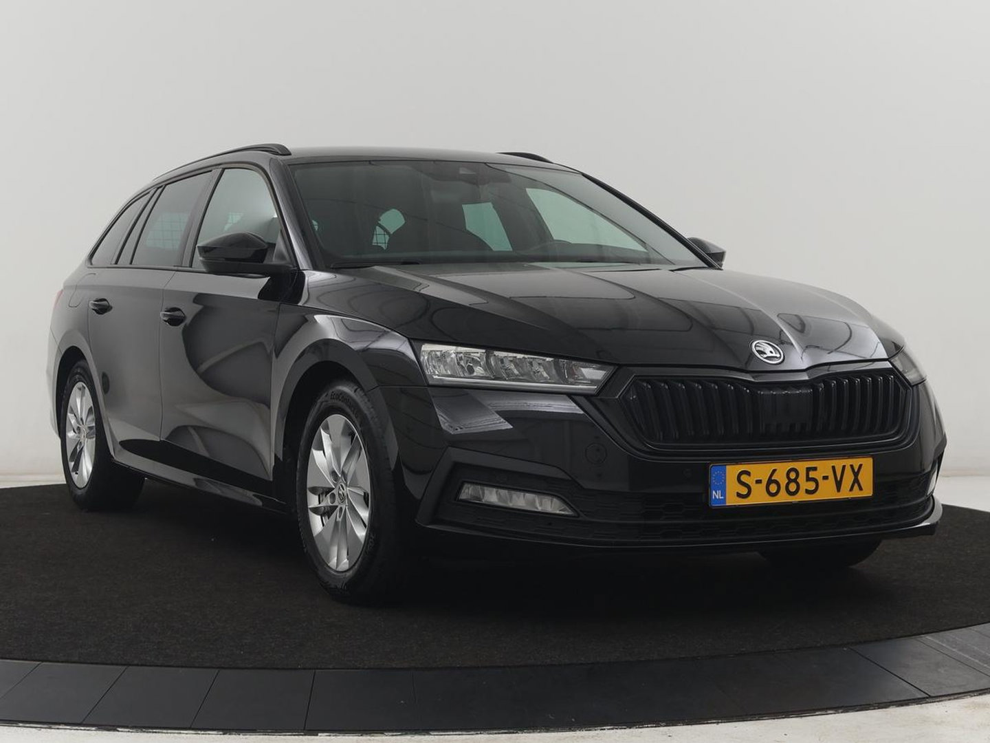 Škoda Octavia Combi1.5 e-TSI Sport Business | Stoelverwarming | Cruise control | Sfeerverlichting | Carplay | Navigatie | DAB | Park assist | Climate control | Trekhaak