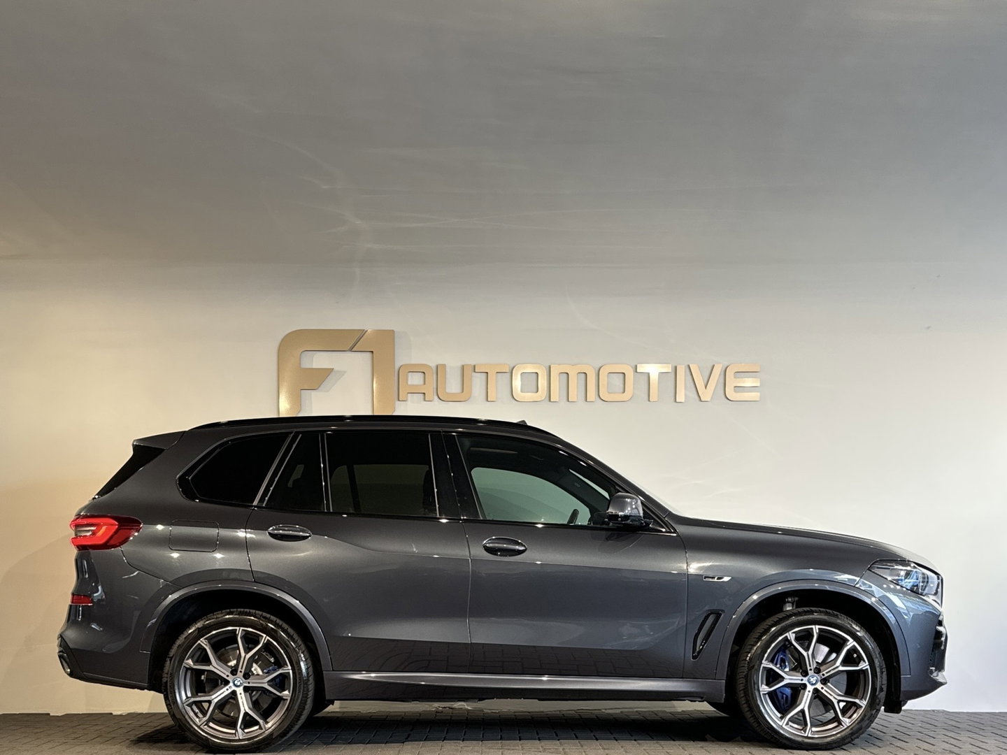 BMW X5 XDrive45e High Executive Pano|Softclose|Massage|BlindSpot|Sfeer