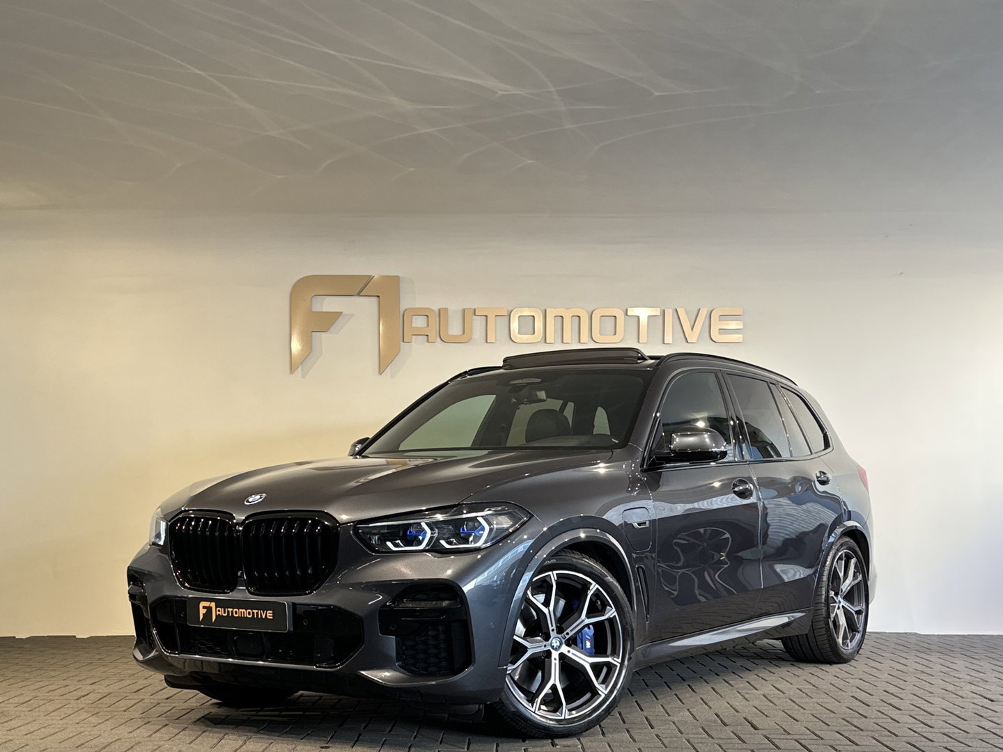 BMW X5 XDrive45e High Executive Pano|Softclose|Massage|BlindSpot|Sfeer