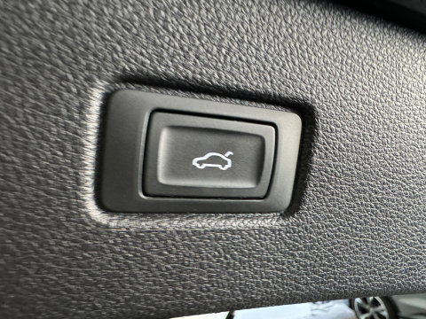 Audi Q7 55 TFSI e quattro Competition Pano|Trekhaak|Keyless|Matrix|Camera|Carplay
