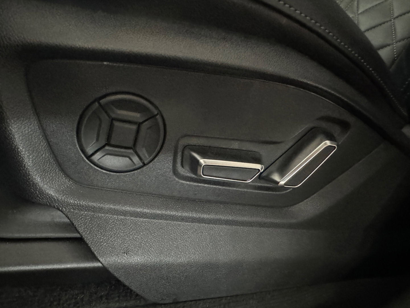 Audi Q7 55 TFSI e quattro Competition Pano|Trekhaak|Keyless|Matrix|Camera|Carplay