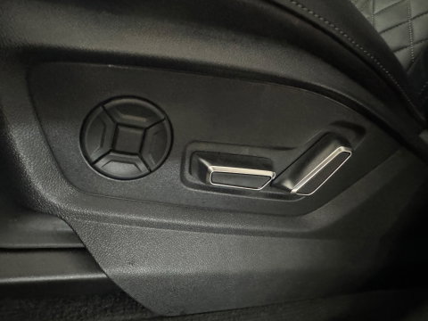 Audi Q7 55 TFSI e quattro Competition Pano|Trekhaak|Keyless|Matrix|Camera|Carplay