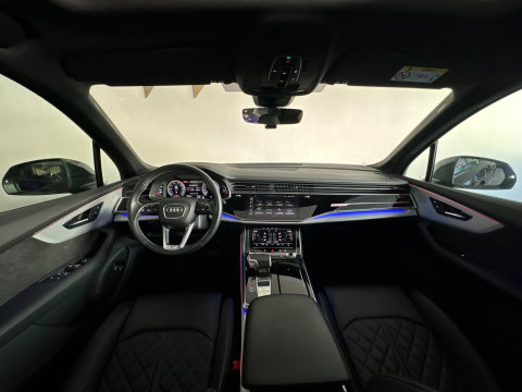 Audi Q7 55 TFSI e quattro Competition Pano|Trekhaak|Keyless|Matrix|Camera|Carplay