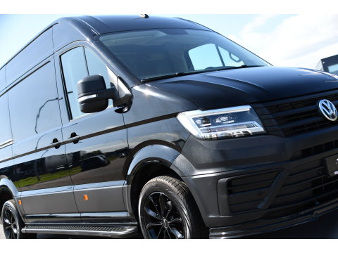 Volkswagen Crafter 35 2.0 TDI L3H3 RWD Black Edition Camera, Adaptieve Cruise, 3500kg Trekhaak, Automaat, LED, Geveerde stoel, 164pk, Massage stoel, Uniek!