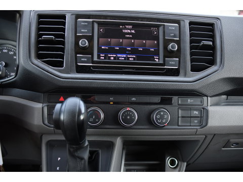 Volkswagen Crafter 35 2.0 TDI L3H3 RWD Black Edition Camera, Adaptieve Cruise, 3500kg Trekhaak, Automaat, LED, Geveerde stoel, 164pk, Massage stoel, Uniek!