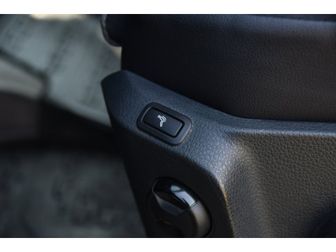 Volkswagen Crafter 35 2.0 TDI L3H3 RWD Black Edition Camera, Adaptieve Cruise, 3500kg Trekhaak, Automaat, LED, Geveerde stoel, 164pk, Massage stoel, Uniek!