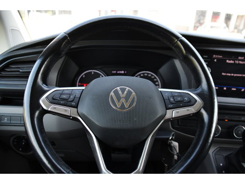 Volkswagen Transporter 2.0 TDI L1H1 30 Black Edition Camera, Cruise, Caprlay, 150pk, automaat, Multimedia, Trekhaak, Sensoren, Laadruimte betimmering, Uniek!