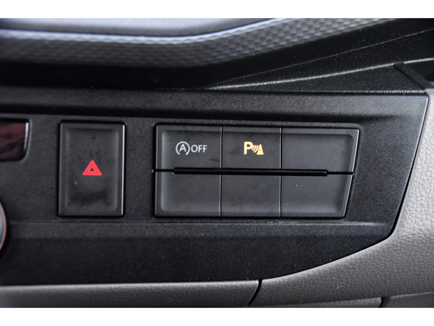 Volkswagen Transporter 2.0 TDI L1H1 30 Black Edition Camera, Cruise, Caprlay, 150pk, automaat, Multimedia, Trekhaak, Sensoren, Laadruimte betimmering, Uniek!