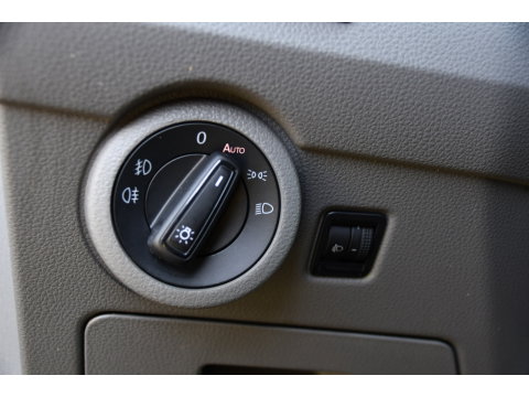 Volkswagen Transporter 2.0 TDI L1H1 30 Black Edition Camera, Cruise, Caprlay, 150pk, automaat, Multimedia, Trekhaak, Sensoren, Laadruimte betimmering, Uniek!