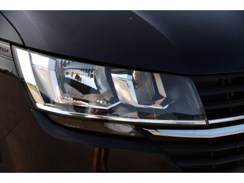 Volkswagen Transporter 2.0 TDI L1H1 30 Black Edition Camera, Cruise, Caprlay, 150pk, automaat, Multimedia, Trekhaak, Sensoren, Laadruimte betimmering, Uniek!