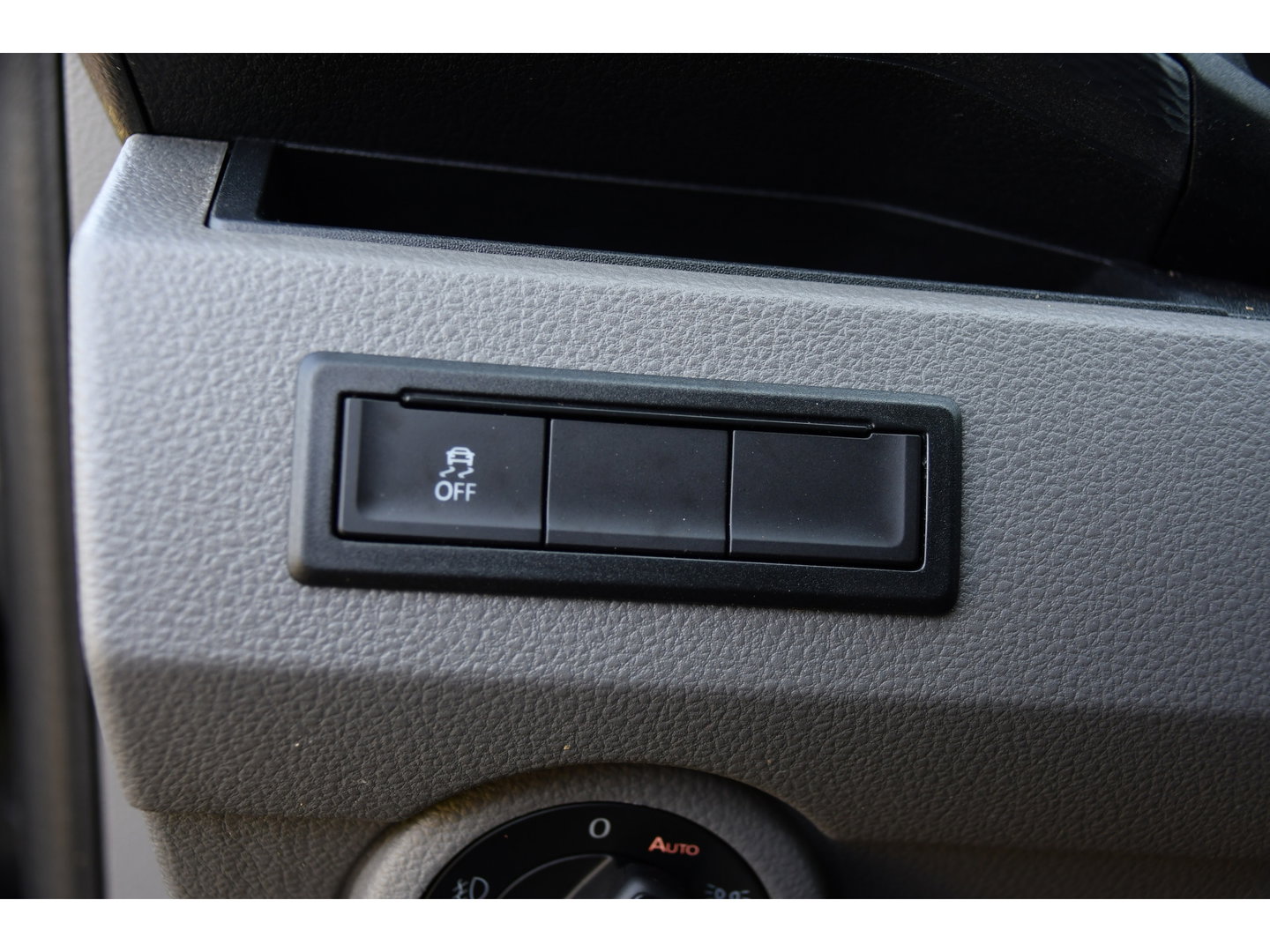 Volkswagen Transporter 2.0 TDI L1H1 30 Black Edition Camera, Cruise, Caprlay, 150pk, automaat, Multimedia, Trekhaak, Sensoren, Laadruimte betimmering, Uniek!