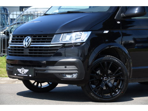 Volkswagen Transporter 2.0 TDI L1H1 30 Black Edition Camera, Cruise, Caprlay, 150pk, automaat, Multimedia, Trekhaak, Sensoren, Laadruimte betimmering, Uniek!