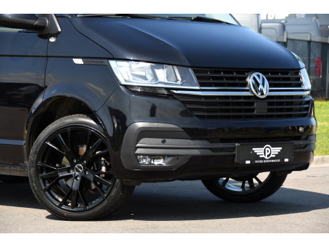 Volkswagen Transporter 2.0 TDI L1H1 30 Black Edition Camera, Cruise, Caprlay, 150pk, automaat, Multimedia, Trekhaak, Sensoren, Laadruimte betimmering, Uniek!