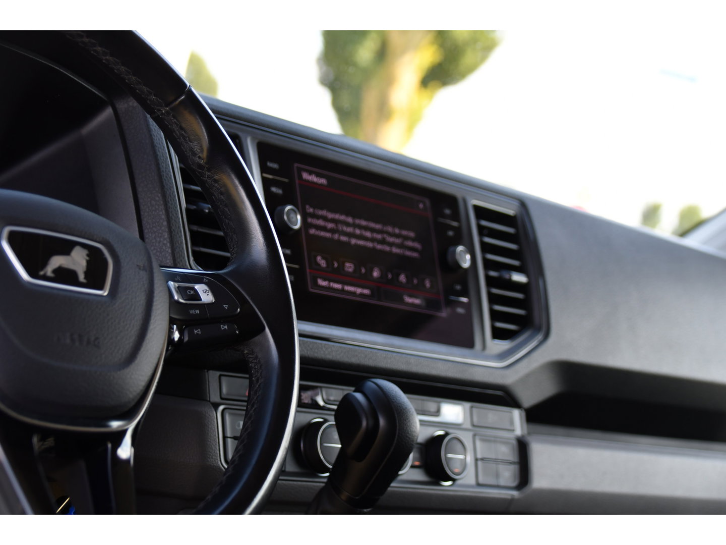 MAN TGE 3.180 35 2.0 L3H2 4x4 Black Edition Camera, Cruise, Carplay, LED, 177pk, Stoelverwarming, Multimedia, Automaat, Sensoren, Trekhaak, Uniek!