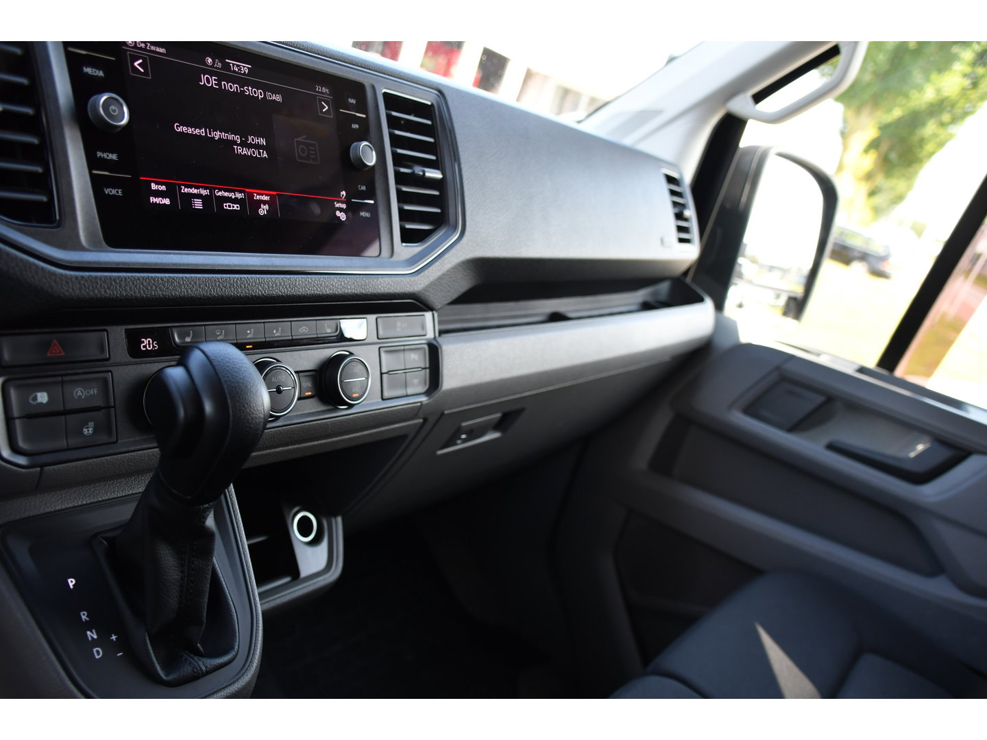 MAN TGE 3.180 35 2.0 L3H2 4x4 Black Edition Camera, Cruise, Carplay, LED, 177pk, Stoelverwarming, Multimedia, Automaat, Sensoren, Trekhaak, Uniek!