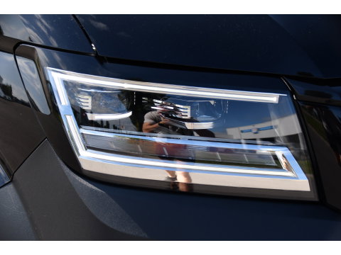 MAN TGE 3.180 35 2.0 L3H2 4x4 Black Edition Camera, Cruise, Carplay, LED, 177pk, Stoelverwarming, Multimedia, Automaat, Sensoren, Trekhaak, Uniek!