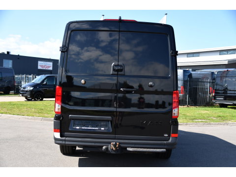 MAN TGE 3.180 35 2.0 L3H2 4x4 Black Edition Camera, Cruise, Carplay, LED, 177pk, Stoelverwarming, Multimedia, Automaat, Sensoren, Trekhaak, Uniek!