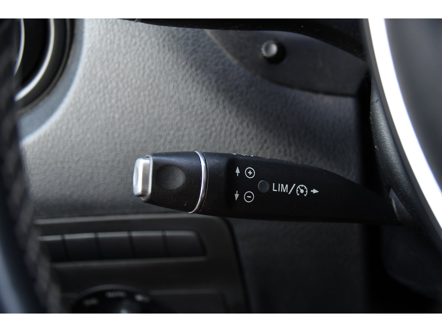 Mercedes-Benz Vito 114 CDI L3 Edition Camera, Cruise, LED, Clima, Automaat, 136pk, Sensoren, 2 x Schuifdeur, Trekhaak, Uniek!