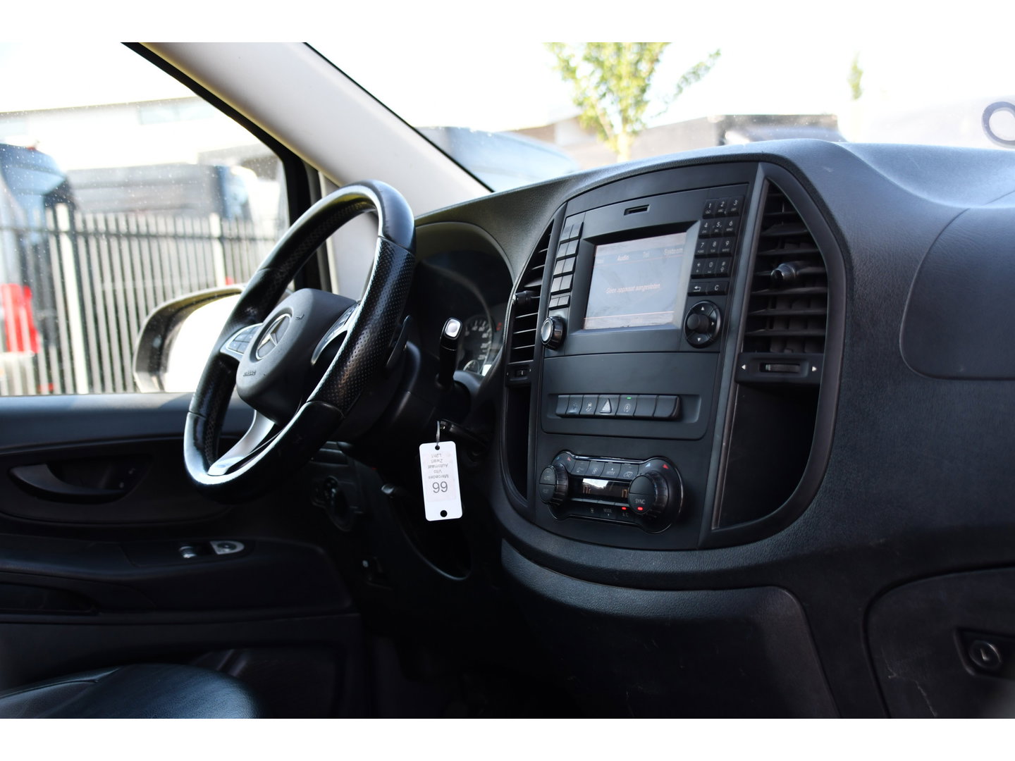 Mercedes-Benz Vito 114 CDI L3 Edition Camera, Cruise, LED, Clima, Automaat, 136pk, Sensoren, 2 x Schuifdeur, Trekhaak, Uniek!