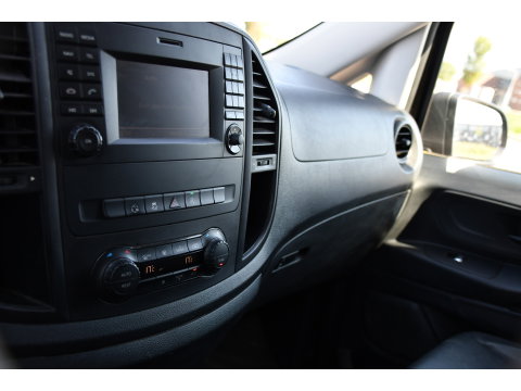 Mercedes-Benz Vito 114 CDI L3 Edition Camera, Cruise, LED, Clima, Automaat, 136pk, Sensoren, 2 x Schuifdeur, Trekhaak, Uniek!