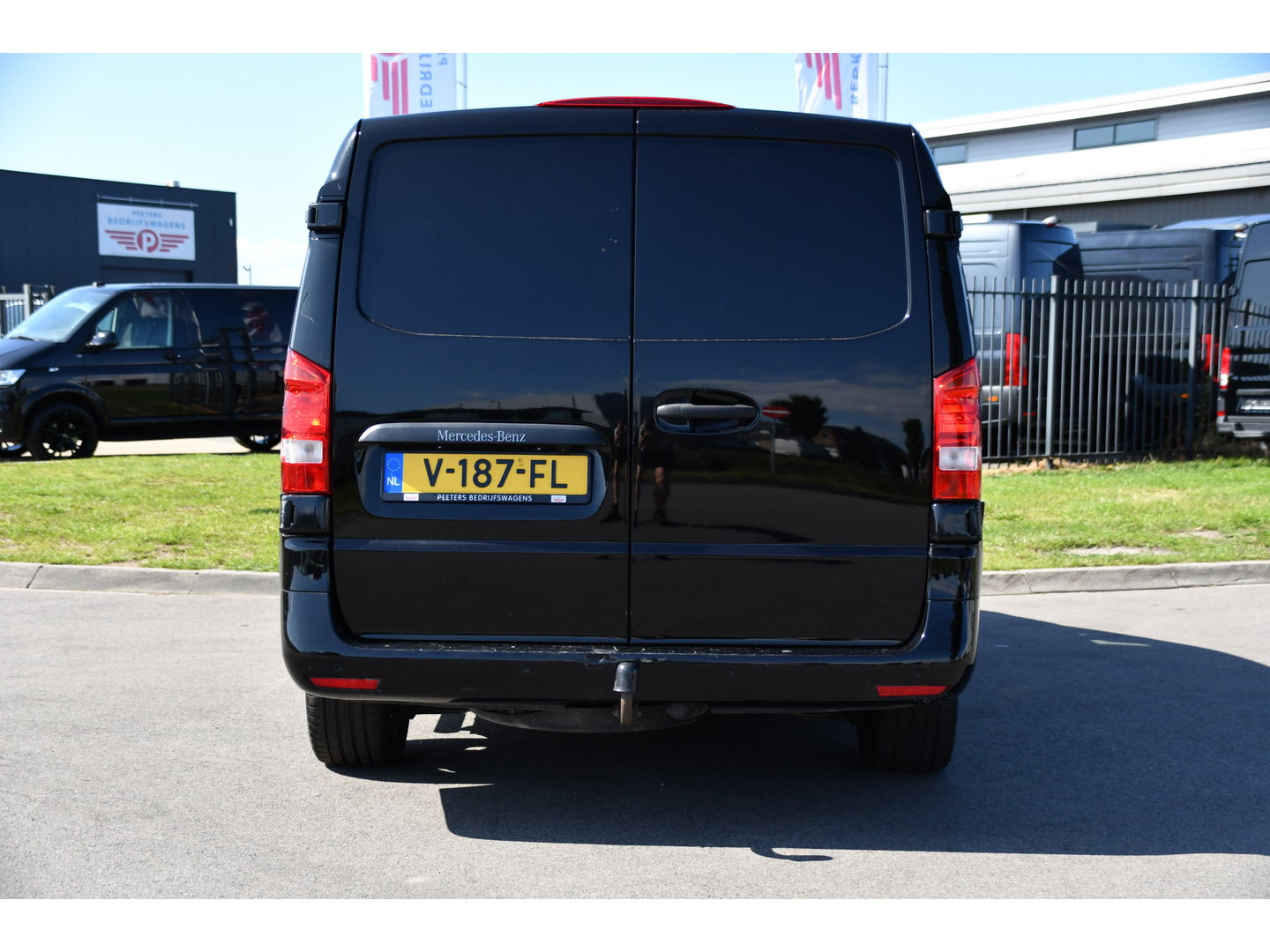 Mercedes-Benz Vito 114 CDI L3 Edition Camera, Cruise, LED, Clima, Automaat, 136pk, Sensoren, 2 x Schuifdeur, Trekhaak, Uniek!